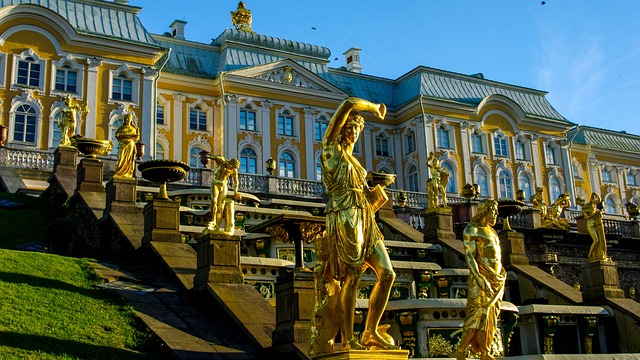 За испорченные растения, расположенные у торгового центра Санкт-Петербурга, компании выплатили почти полмиллиона