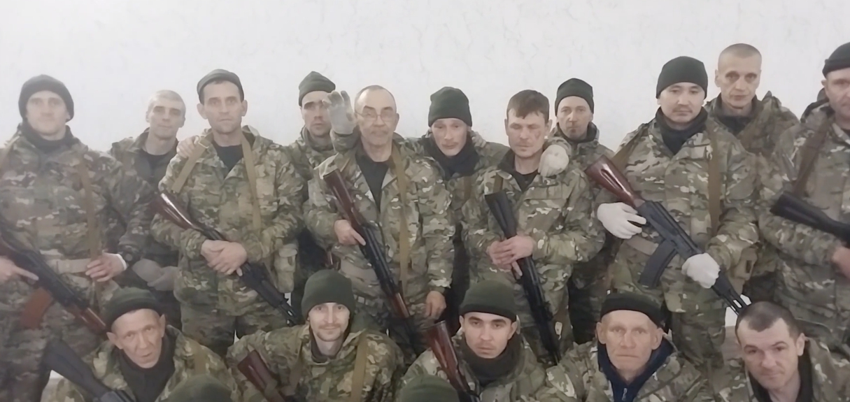 «У нас все нормально»: вступившие в ряды ЧВК «Вагнер» из Кузбасса рассказали о подготовке к бою
