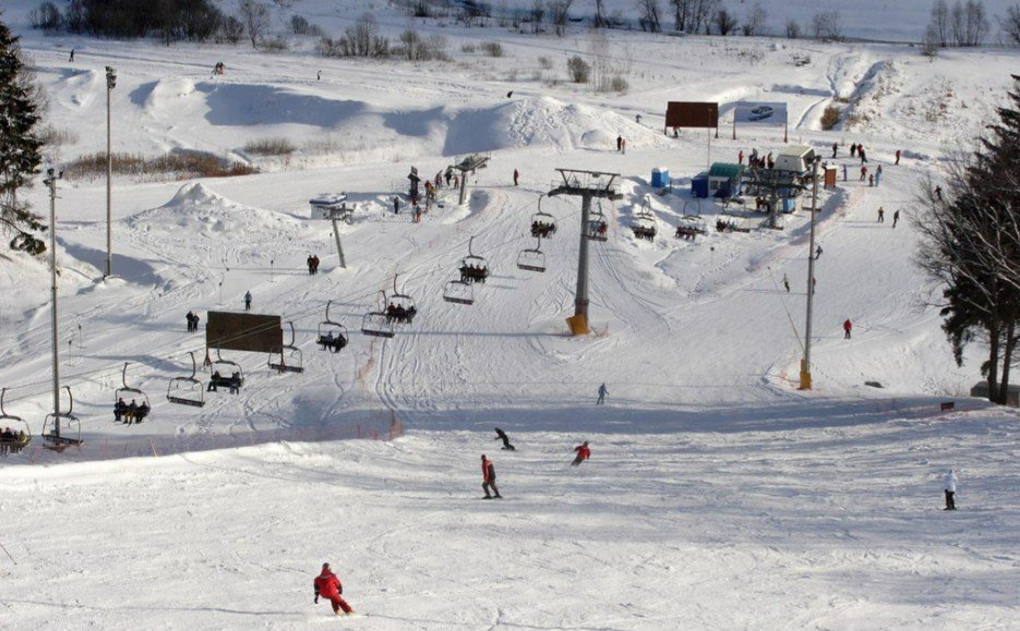 Сахалин и Красная Поляна стали самыми популярными горнолыжными курортами в 2023 году