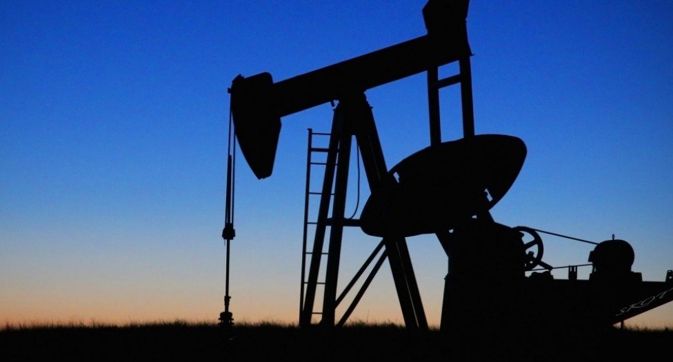 Цена на нефть марки Brent опустилась ниже $74 за баррель