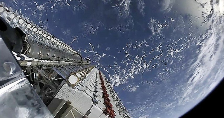 SpaceX запустила на орбиту 22 спутника Starlink