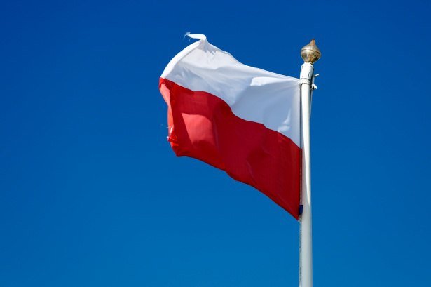 Оппозиция Польши планирует укрепить границу с Белоруссией, сохраняя ограждение