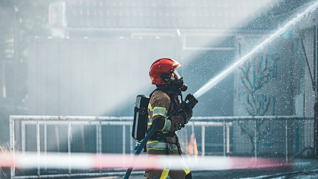 Пожар случился в здании консерватории на Театральной площади в Санкт-Петербурге