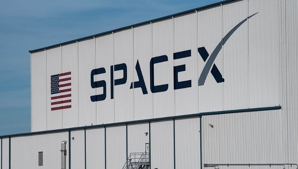 SpaceX вывела на орбиту новую группу интернет-спутников