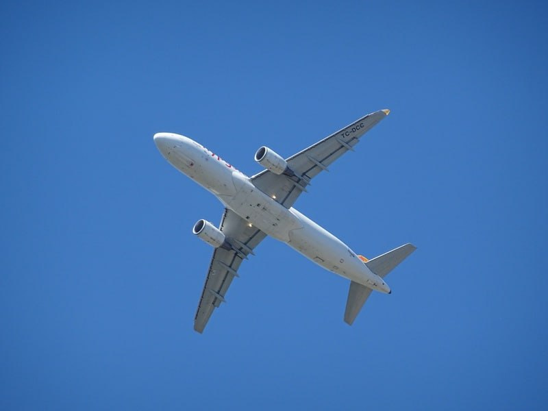 Задержан вылет рейса Azur Air из Пхукета в Сочи