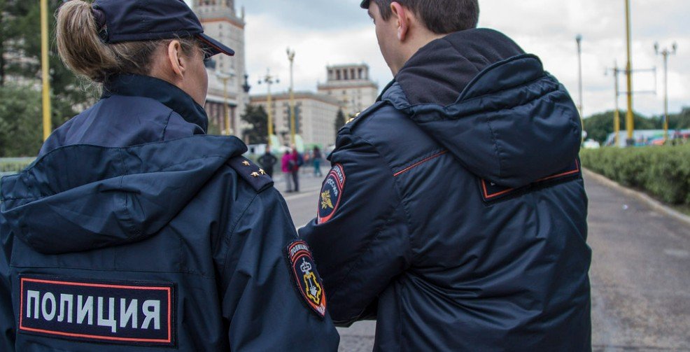 В Санкт-Петербурге мужчина напал на сотрудников ресторана, есть раненые