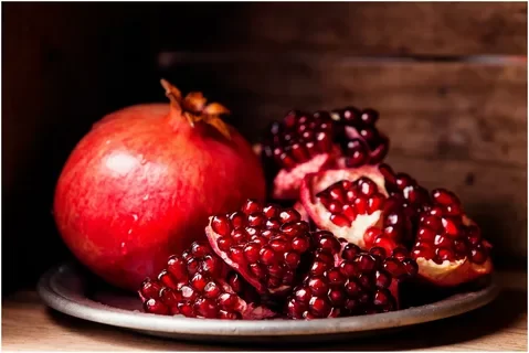 Nutrients: экстракт граната снижает риск развития болезней сердца у пожилых