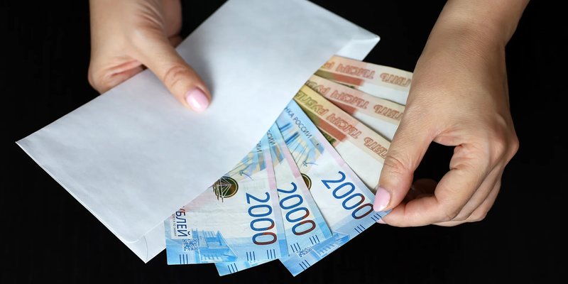 SuperJob: на зарплату в конверте согласны больше 30% россиян