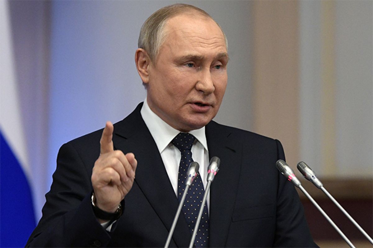 Путин: никто не исказит подвиг красноармейцев в годы Великой Отечественной войны