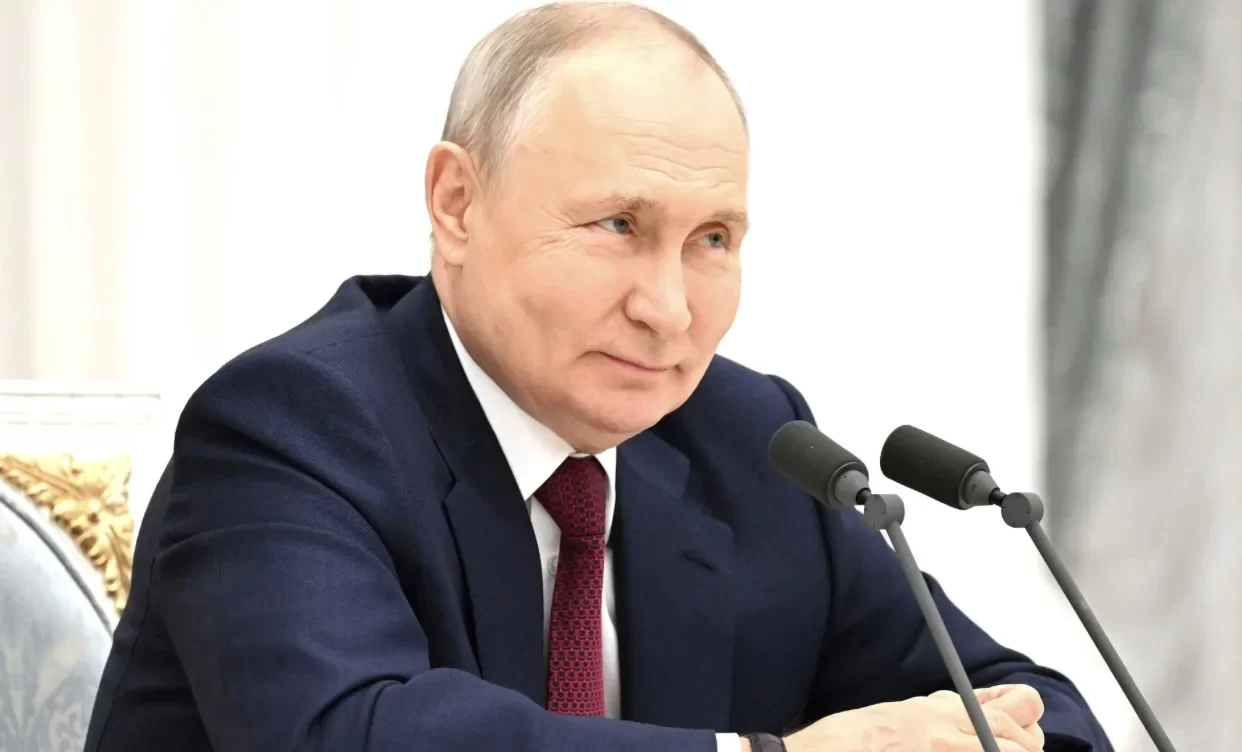 Путин рассказал, что занимается спортом по полтора часа в день