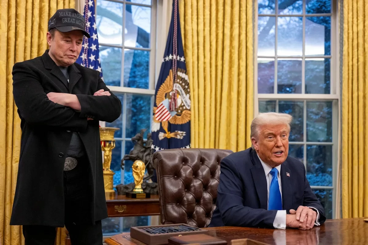 Отец Маска: работа с администрацией Трампа вызвала у Илона беспрерывный стресс