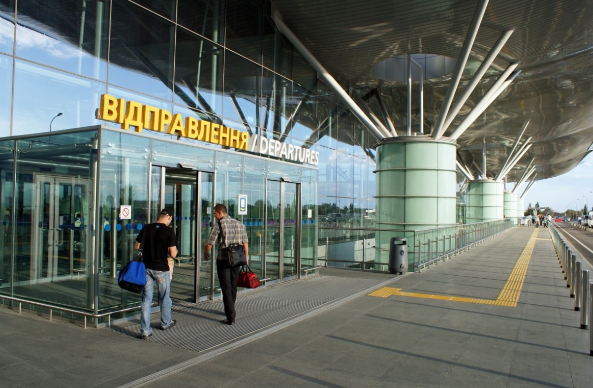 Польша и Германия требуют вывода украинских беженцев из соцподдержки ЕС