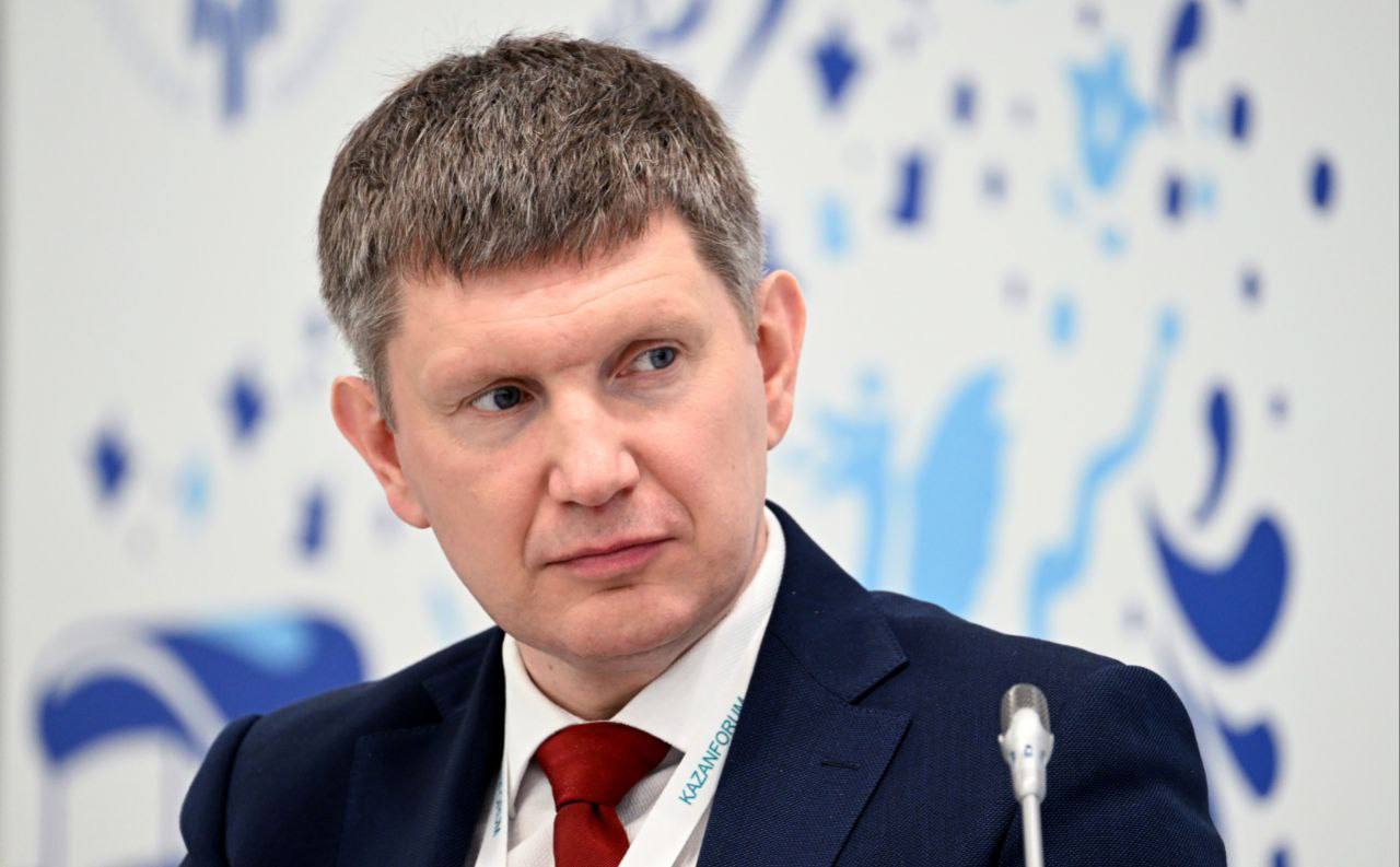 Решетников отметил продолжение укрепления курса рубля