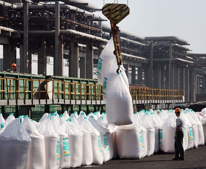 РИА Новости: ЕС может лишиться четверти импорта удобрений из-за новых пошлин против России