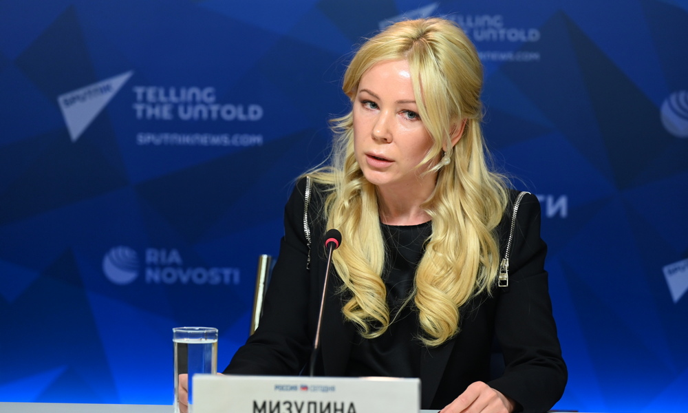 Глава ЛБИ Мизулина возмутилась, что Манижу пропустили на границе РФ