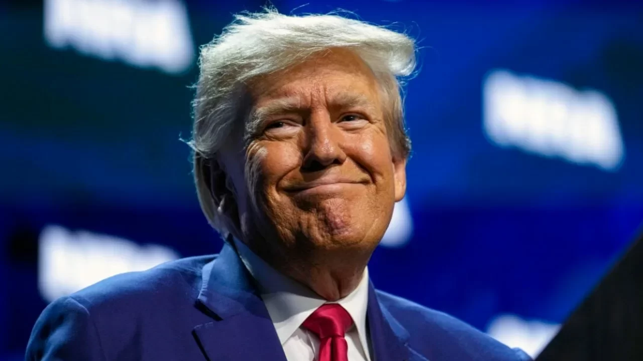 В Белом доме отреагировали на заявление Трампа о турнире UFC в резиденции