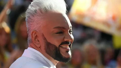 Филипп Киркоров столкнулся с налоговой задолженностью в 40 тысяч рублей