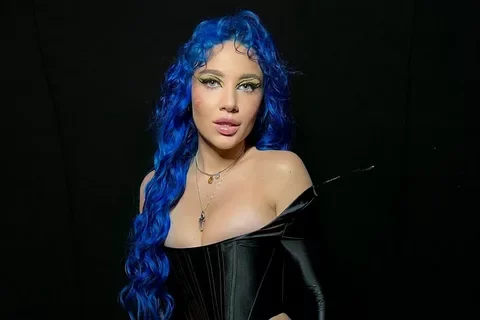 Певица Mia Boyka призвала мужчин не носить розовый цвет
