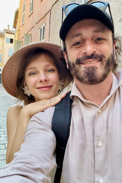 Актриса Елизавета Арзамасова опубликовала фото с Авербухом с отдыха в Европе