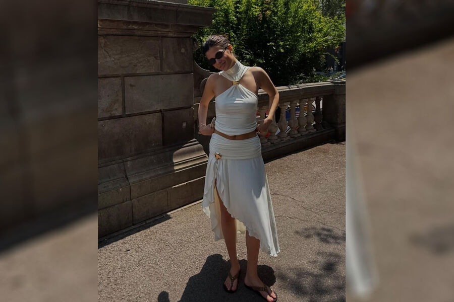 Виктория Антонова поделилась стильными фото с отдыха в Испании после родов