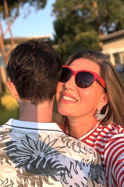 Актриса Екатерина Скулкина опубликовала редкое фото с сыном-подростком