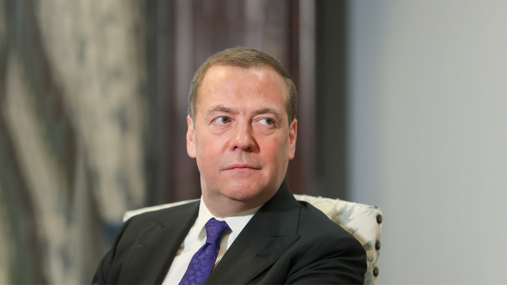 Политолог Маркелов: Медведев вывел Трампа из равновесия