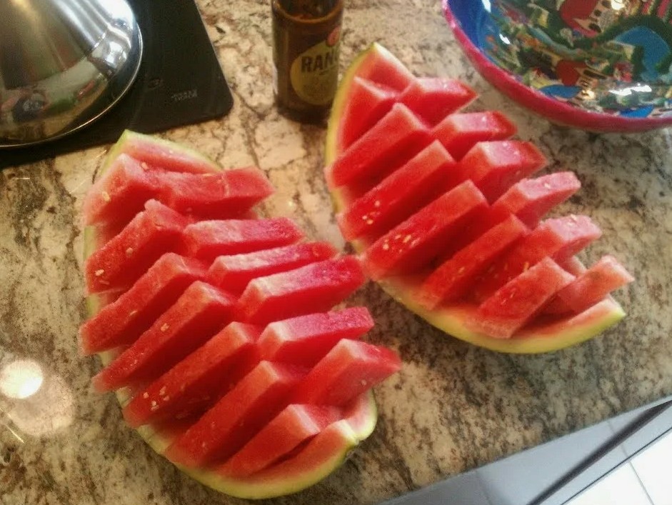 Технолог Фоменко: арбуз в нарезке можно покупать, если он прошел газовую упаковку