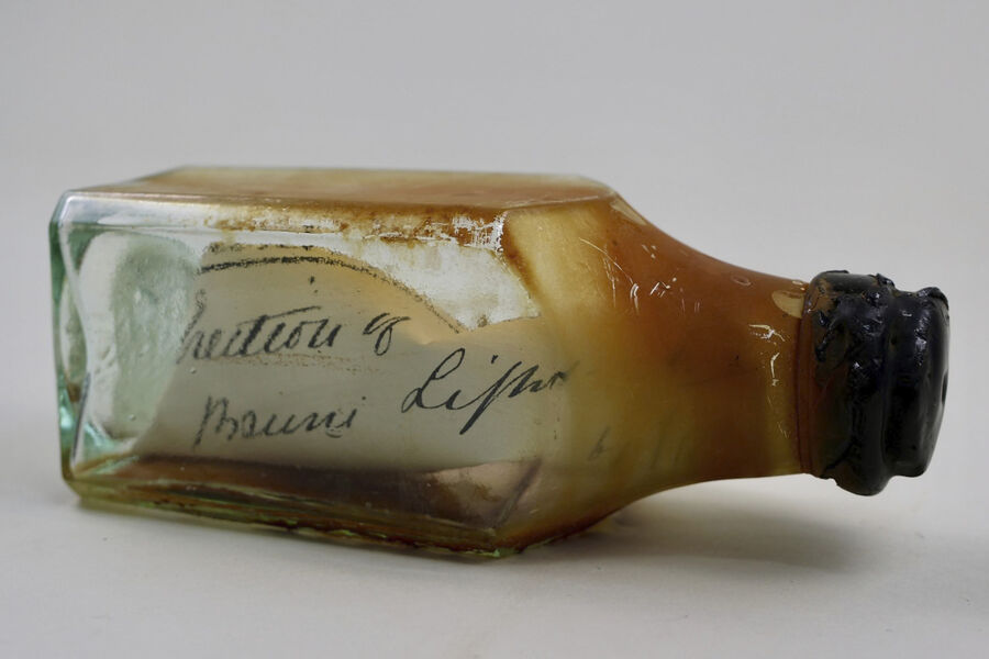 На маяке в Тасмании нашли бутылку с посланием, написанным в 1903 году