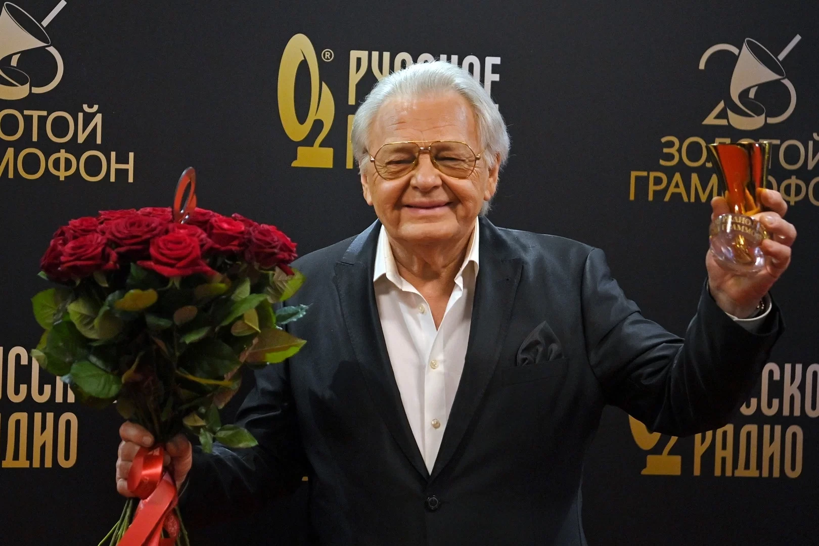 Друг Юрия Антонова заявил, что певец никогда не сможет избавиться от проблем с ногами