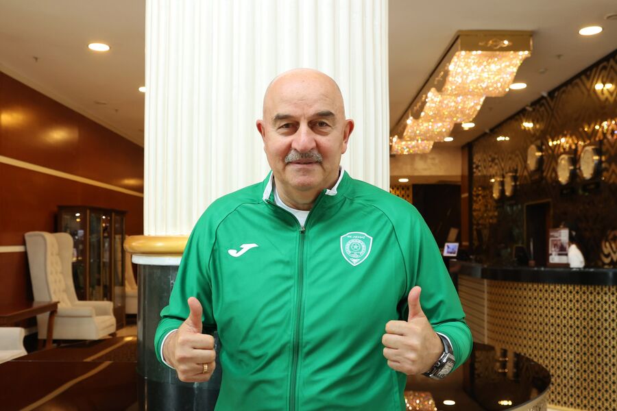 Черчесов стал тренером «Ахмата»