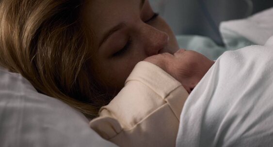 Фигуристку Трусову выписали из роддома