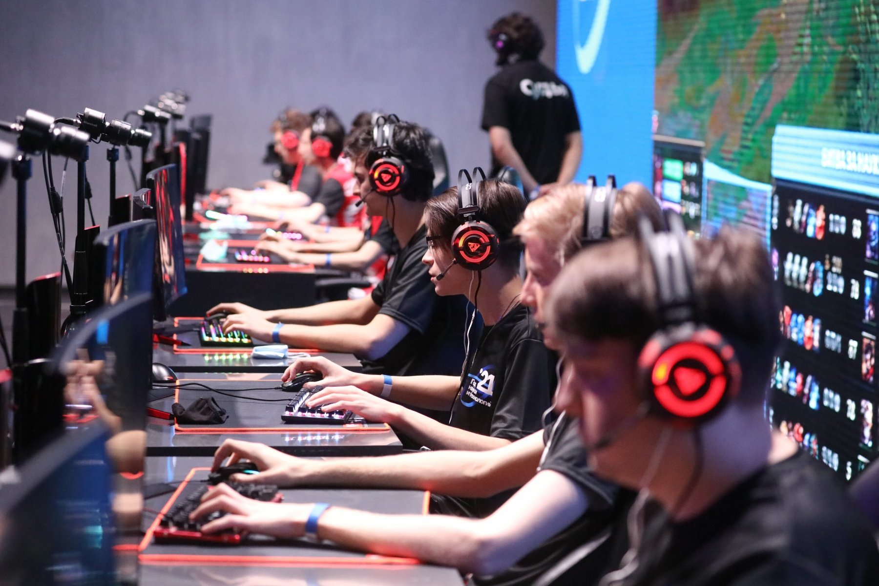 «Выберу.ру»: 35% киберспортсменов не знают, что должны платить налоги