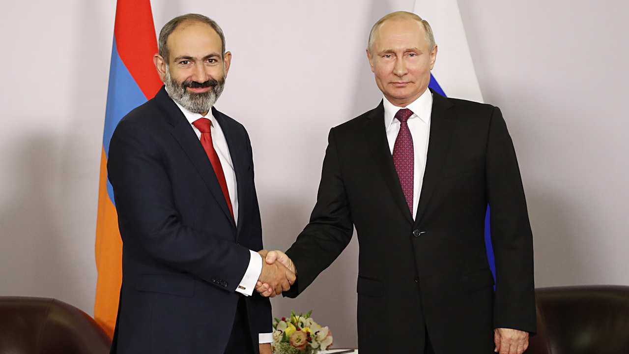 Путин рассказал Пашиняну о беседе с Уиткоффом и о подготовке встречи с Трампом