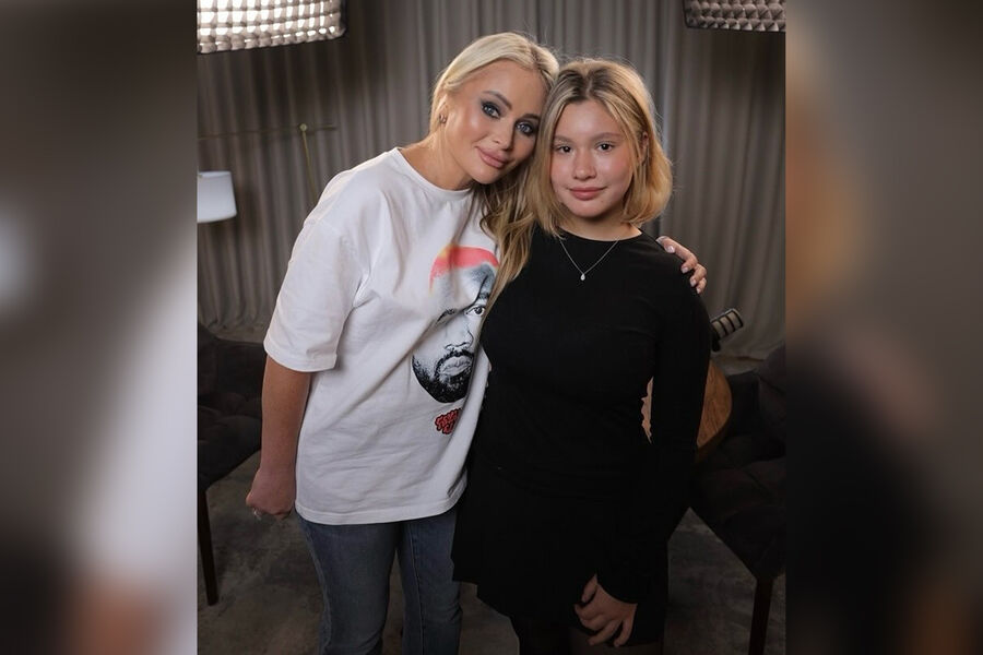 Дочь Даны Борисовой призналась, что мать подарила ей на 18-летие пластику тела