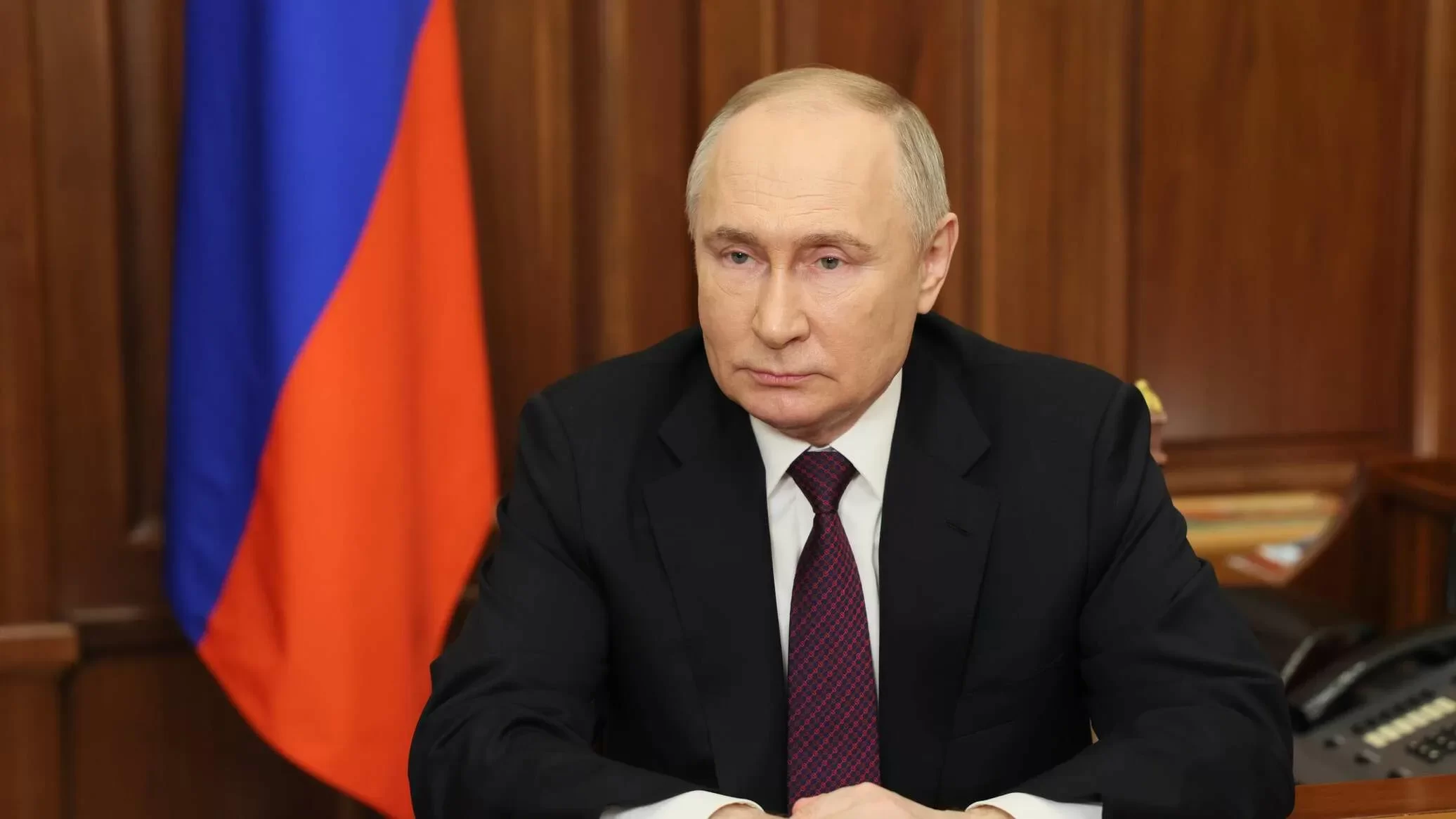 Путин: эксперты говорят о рисках чрезмерного охлаждения экономики РФ и рецессии