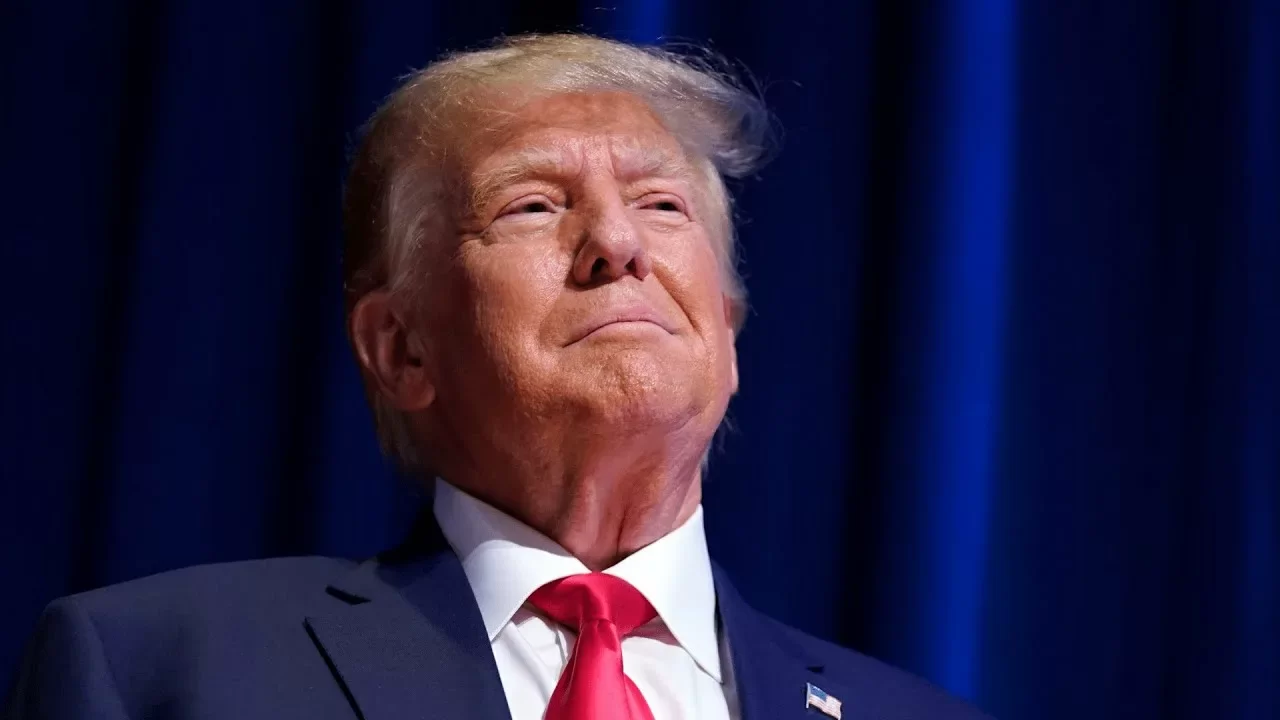 Трамп заявил, что не намерен вести переговоры от имени Киева