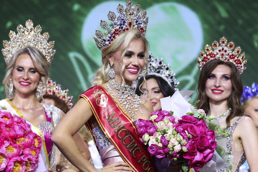 Екатерина Семенова из Магнитогорска стала «Миссис Россия — 2025»