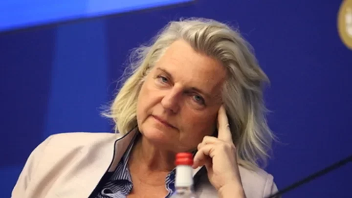 Кнайсль: ЕС еще не скоро вернется к рациональности в отношениях с РФ