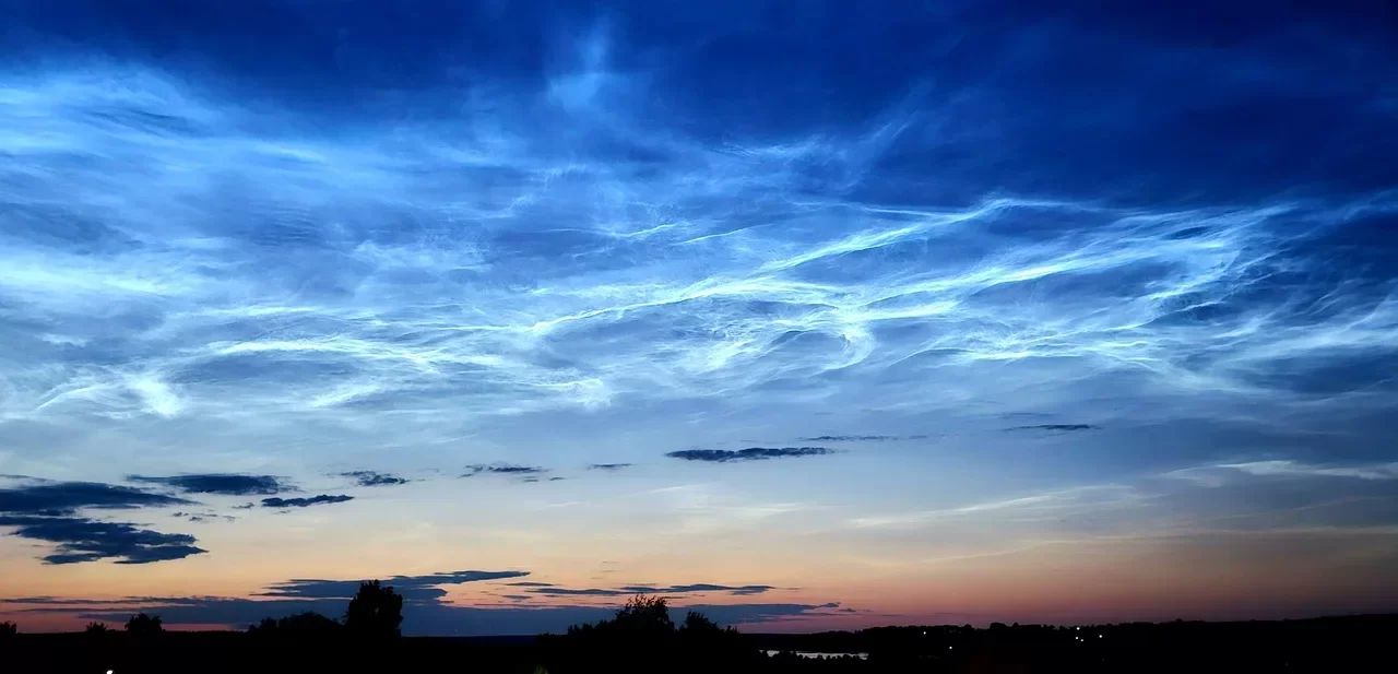 ПНИПУ: до конца августа в небе можно увидеть серебристые облака