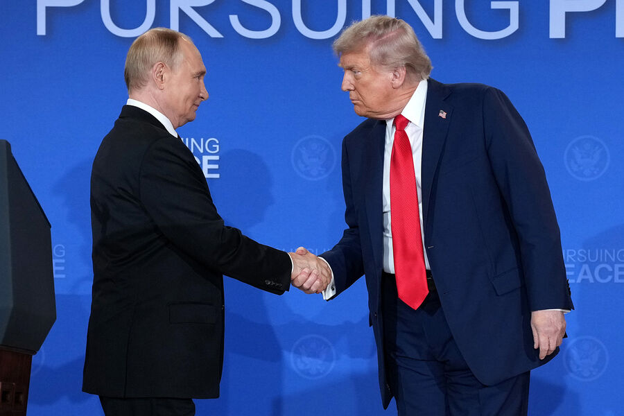 Политик Дюпон-Эньян: после саммита России и США Европа ушла из истории