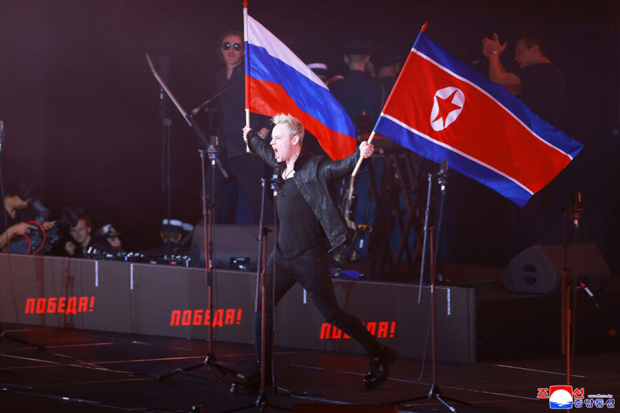 Певец Shaman выступил в Пхеньяне