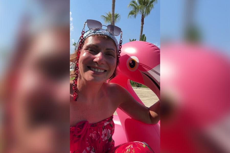 Зейналова заявила, что у нее в турецком отеле дважды воровали надувную игрушку