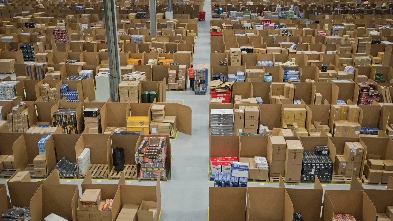 Почтовые операторы Европы приостановят прием посылок в США из-за пошлин Трампа