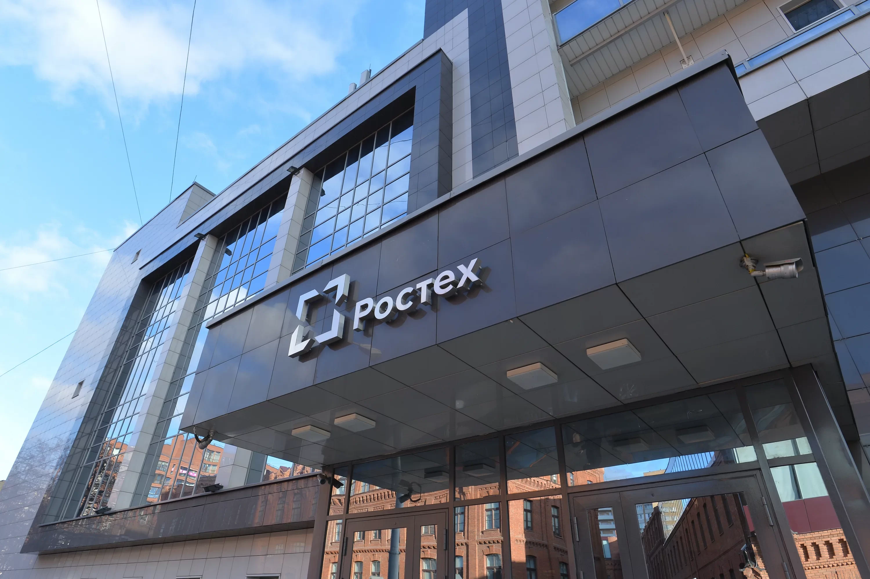 Чемезов: «Ростех» поставил в войска 65% оружия от годового плана, Запад удивлен