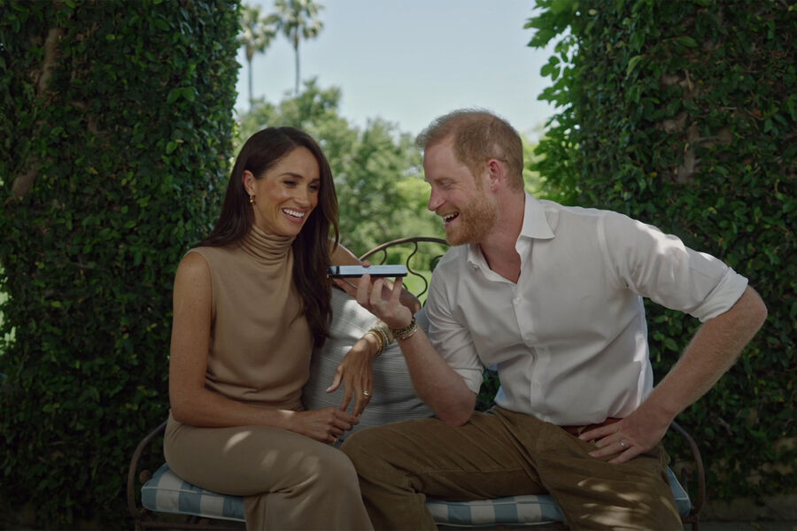 Герцогиня Меган Маркл и принц Гарри снимут фильм о принцессе Диане