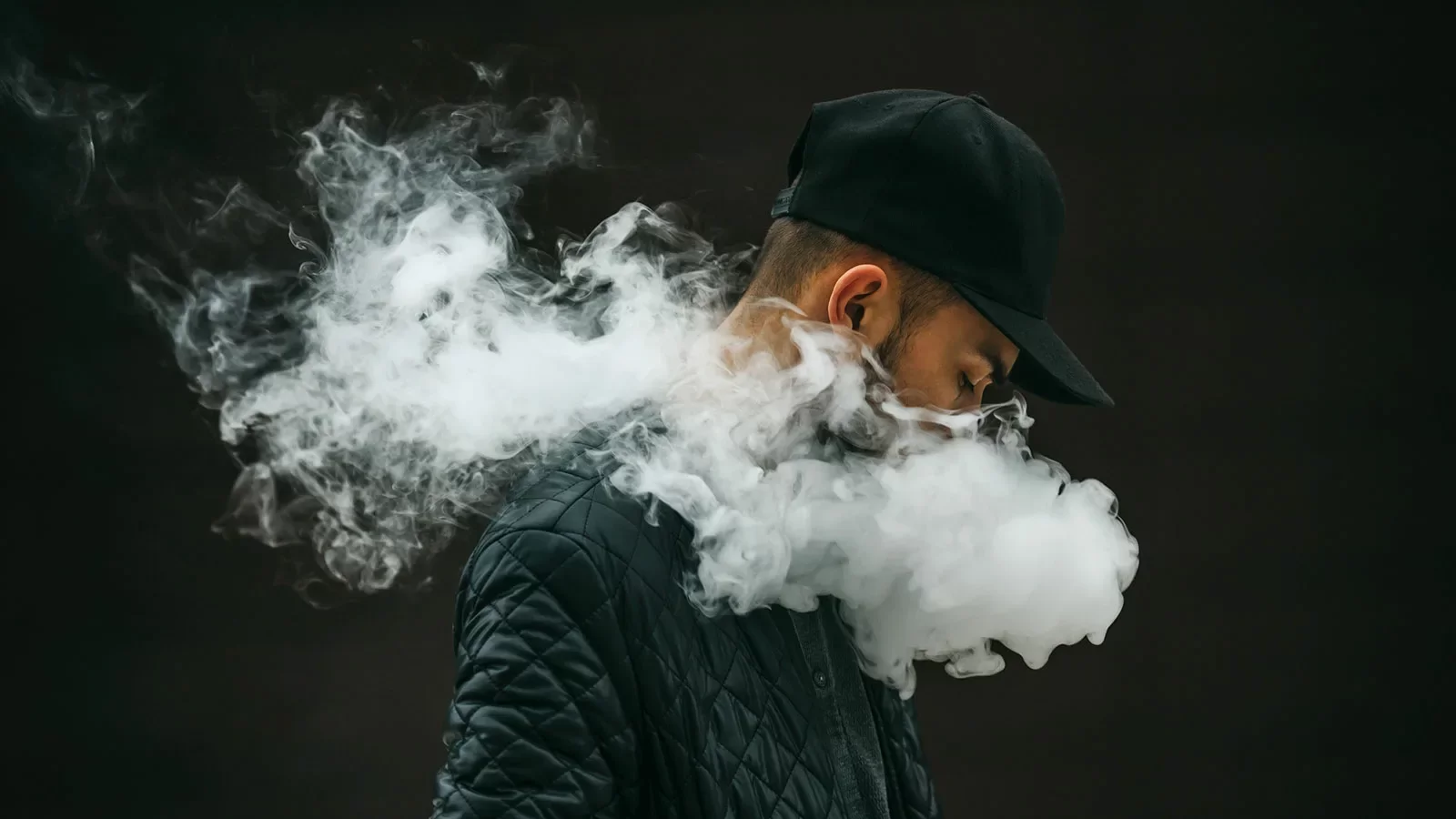 Путин поддержал идею Никитина разрешить регионам полностью запрещать вейпы