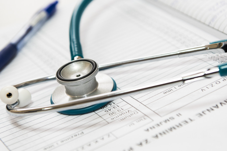 Мясников предостерег россиян от платных операций по удалению желчных камней