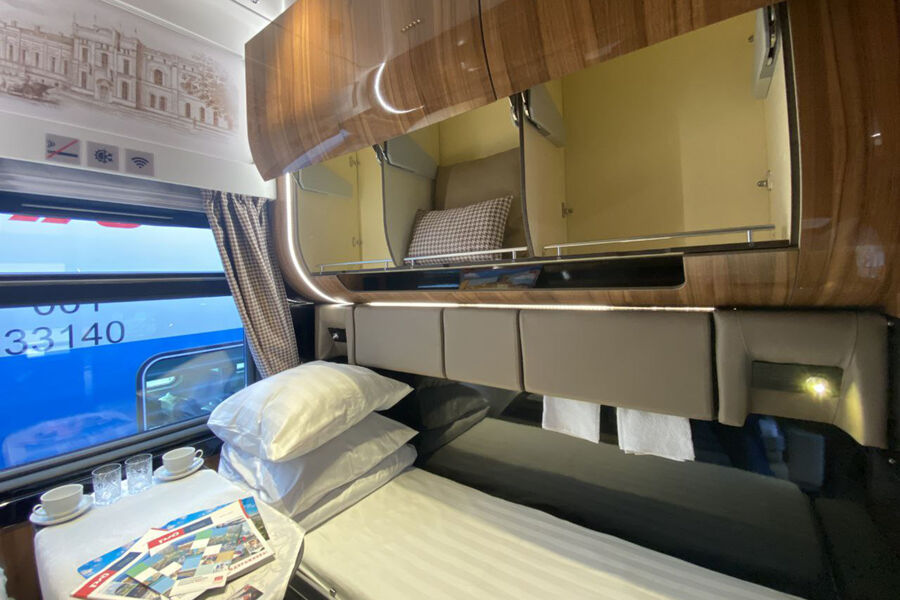РЖД: в новых вагонах будут двухметровые полки, гладильные доски и утюги