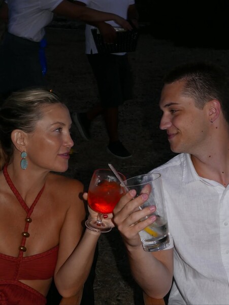 Актриса Кейт Хадсон опубликовала фото с 21-летним сыном от рок-музыканта