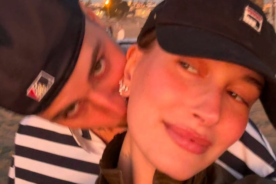 Артистов Джастина и Хейли Бибер засняли за поцелуем после слухов о разводе